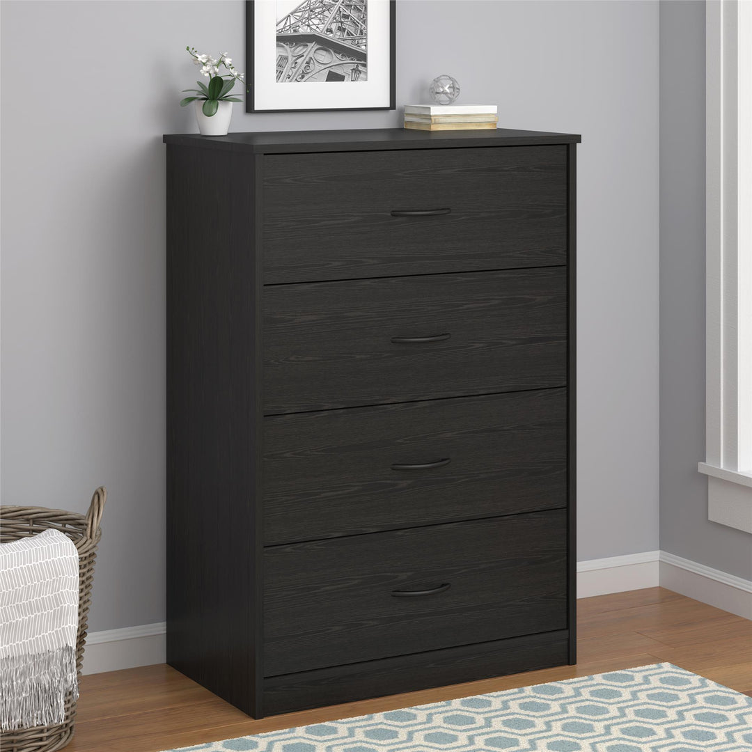 Ameriwood Home Rory Dresser with four spacious drawers - Black Oak