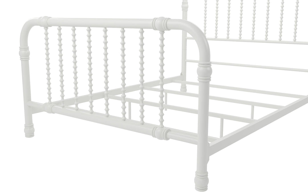 Monarch Hill Wren Metal Bed with Curved Scrollwork Design - White - Full