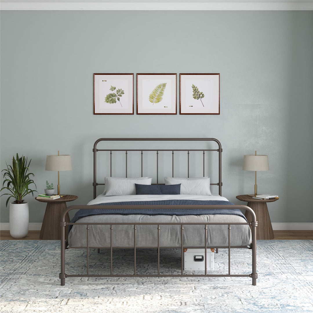 Wallace Spindle Metal Bed with Elegant Curves and Slats - Bronze - Full