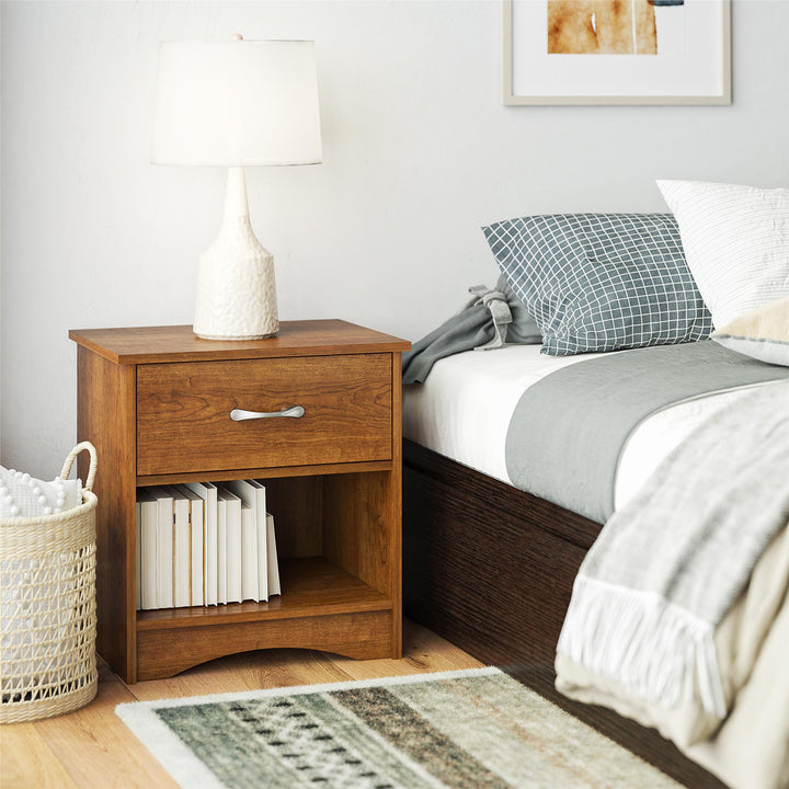 Jerry Hill Nightstand with Drawer - Brown Oak