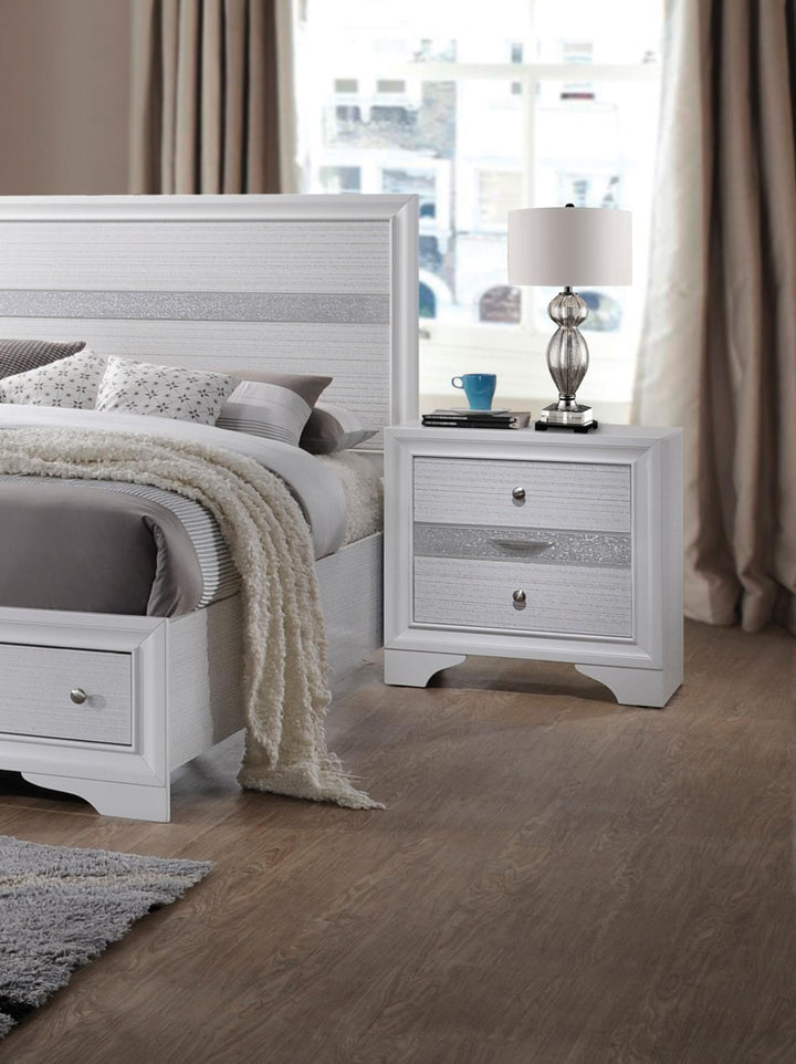 Dovetail Nightstand with 3 Drawers - White