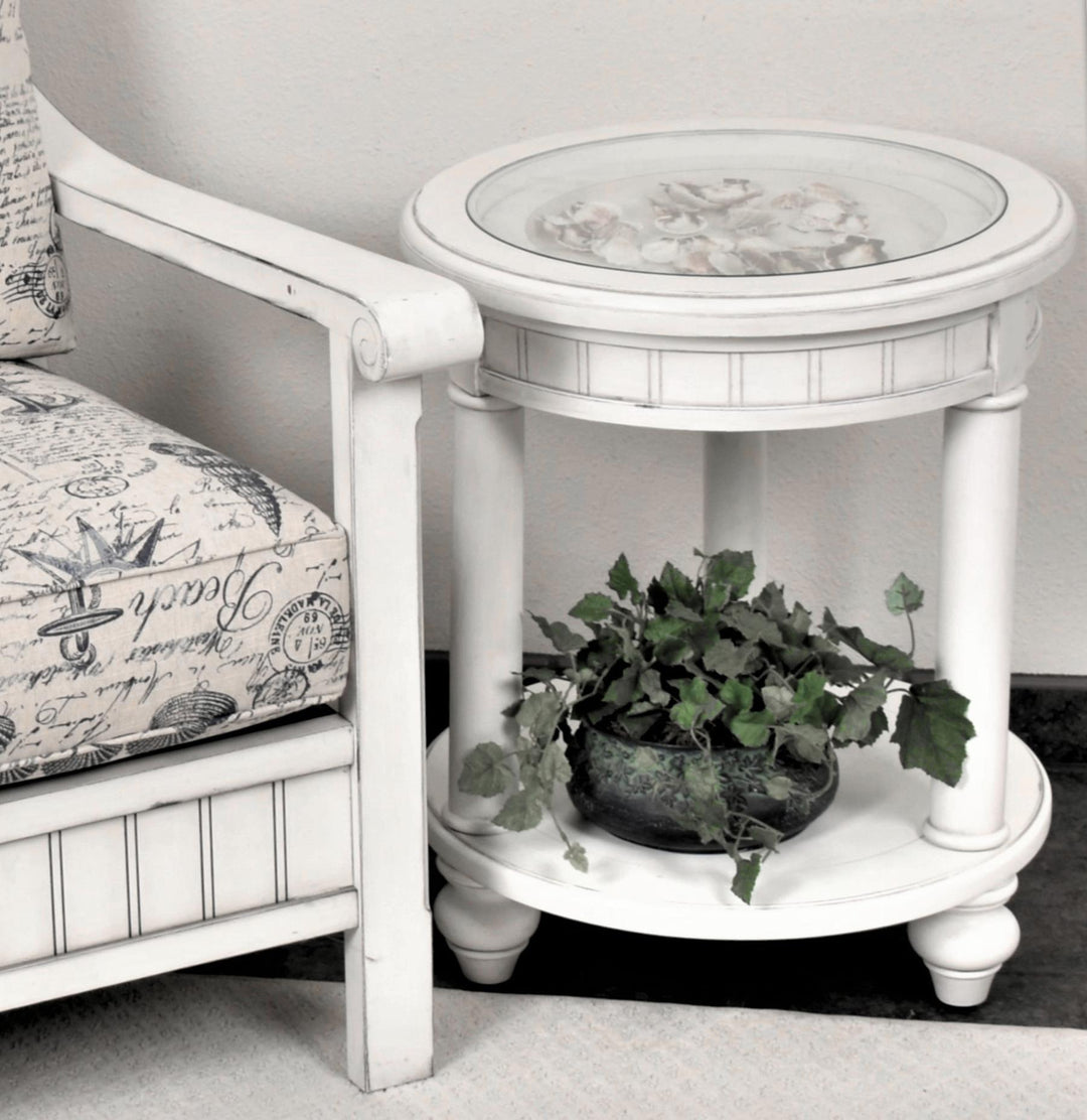 small round End Table - N/A