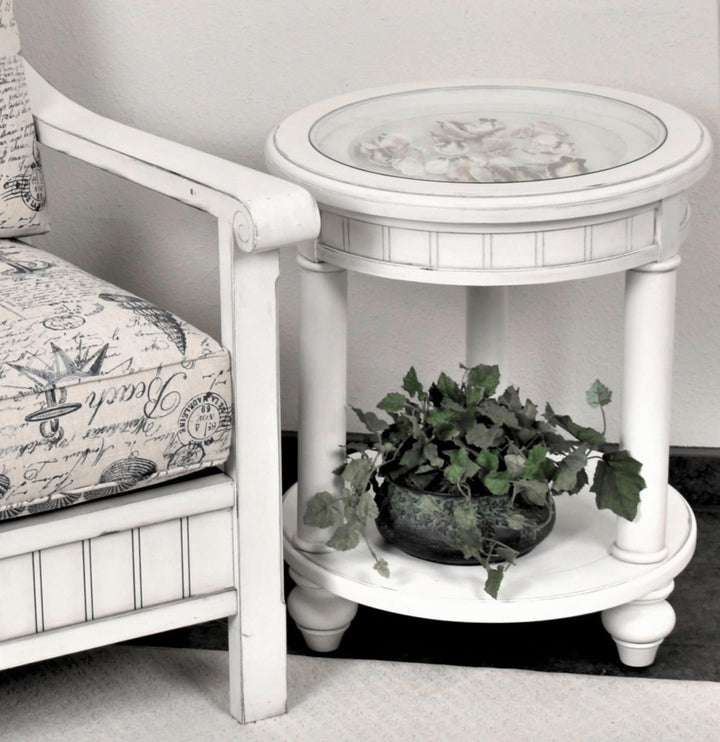 small round End Table - N/A