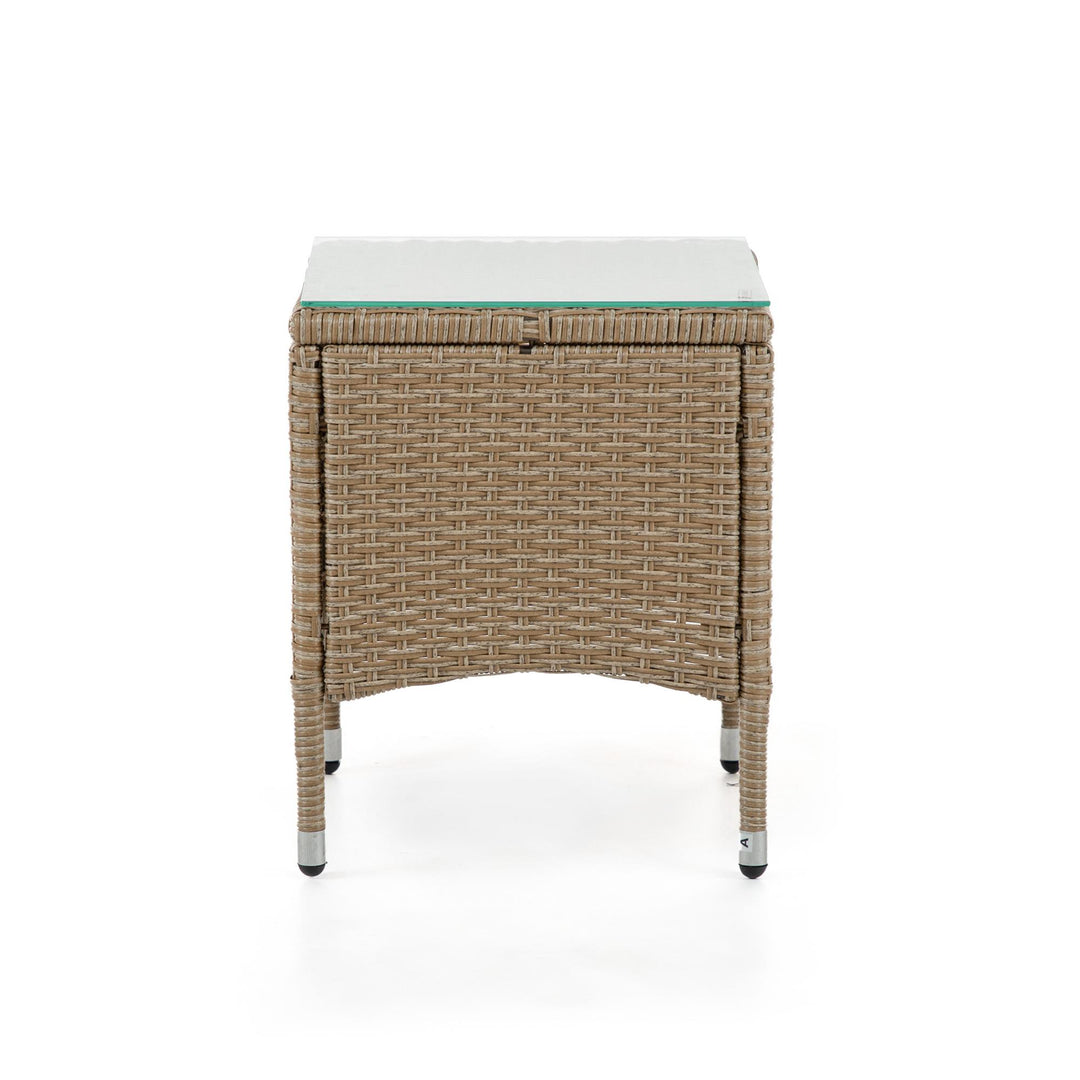 wicker end table - Natural
