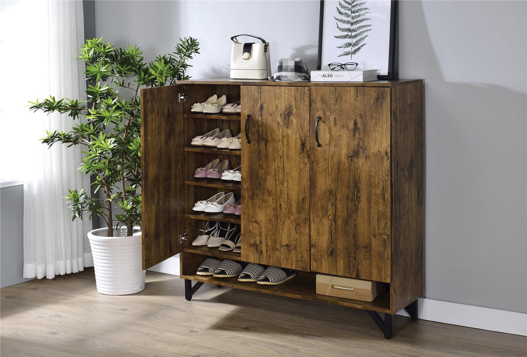 Farmhouse 3 Door Shoe Cabinet - Oak