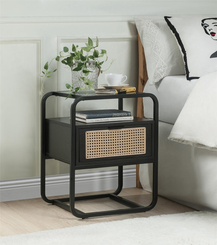 Contemporary metal accent table Colson design -  Black