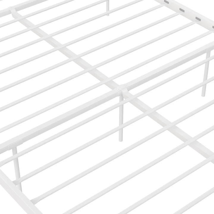 Primrose Vintage Style Metal Bed with Headboard and Footboard - White - Queen