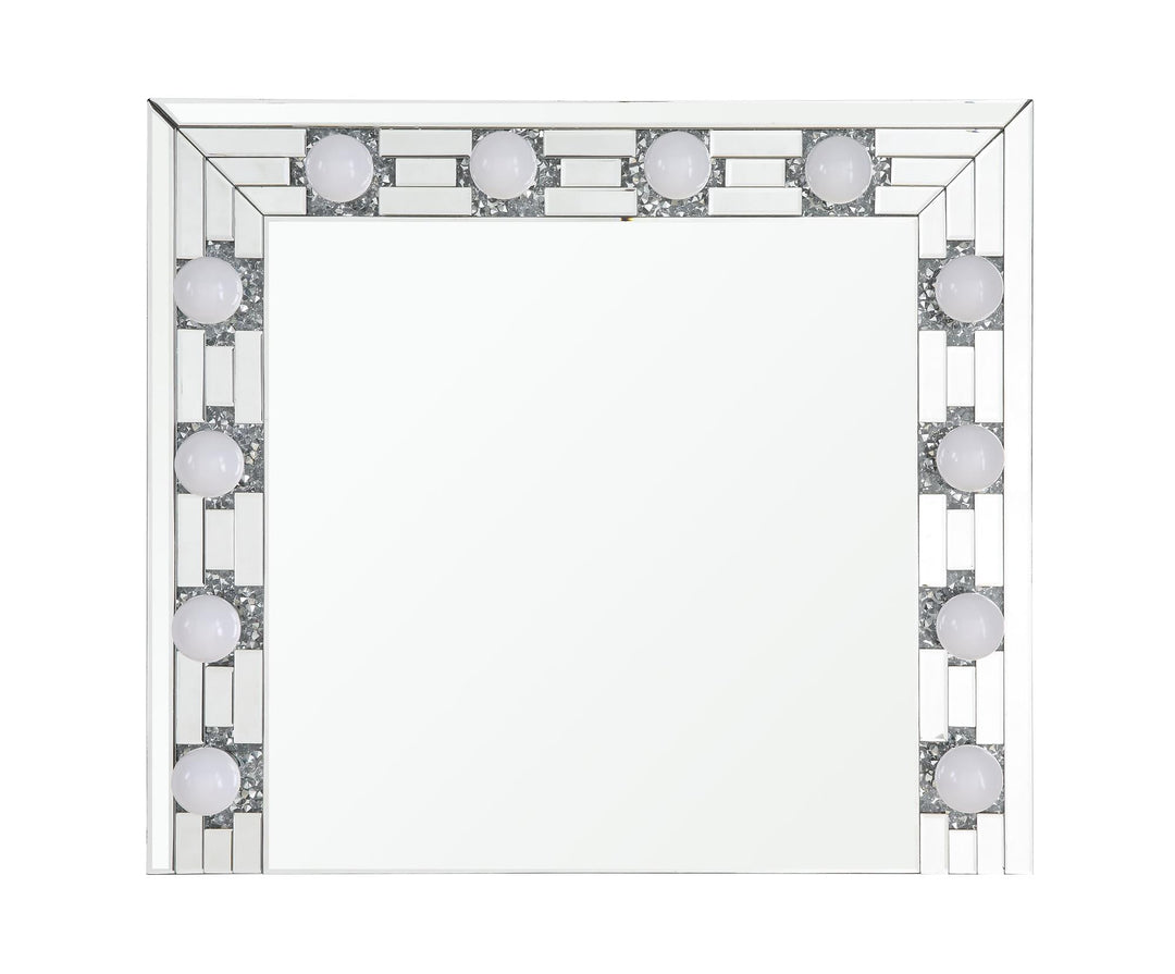 Noralie Hollywood Accent Mirror with Lightbulbs  -  Chrome