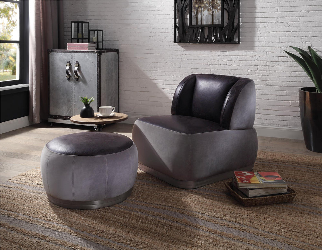 Luxurious Decapree velvet chair with leather accents -  N/A