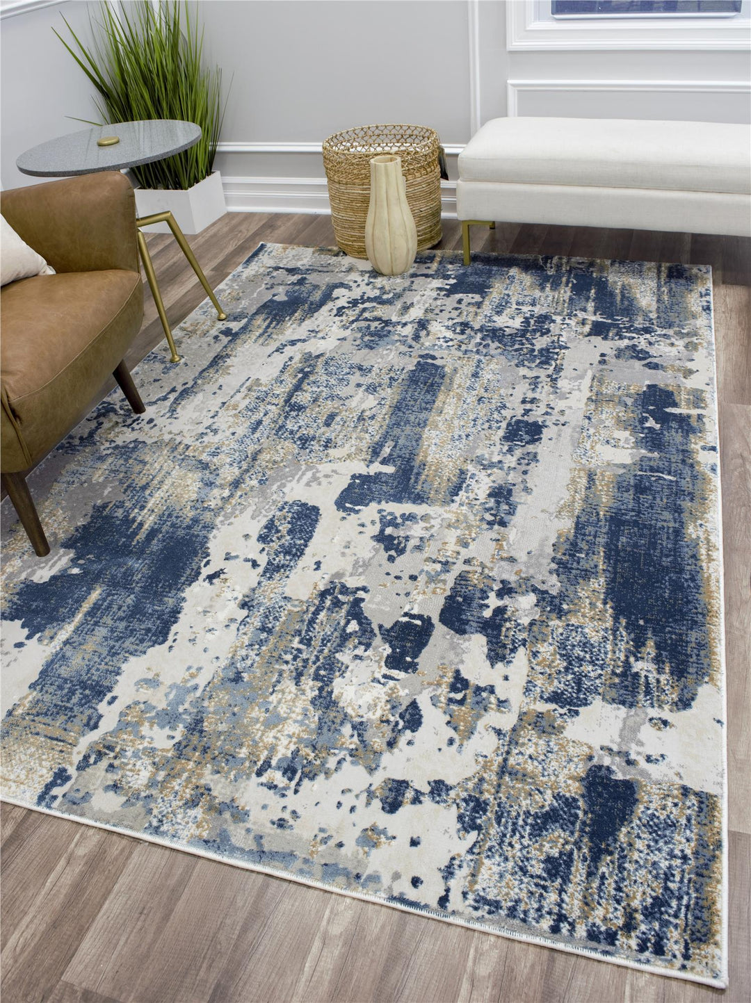 Astor Sapphire Blue and ivory rug -  Ivory  -  5'3"x7'0"