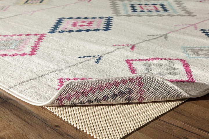 Moroccan tribal designs in soft ivory -  Ivory  -  5'3"x7'0"