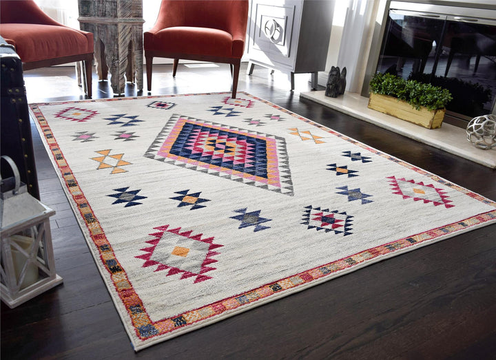 Ivory Moroccan tribal rug designs -  Ivory  -  5'3"x7'0"