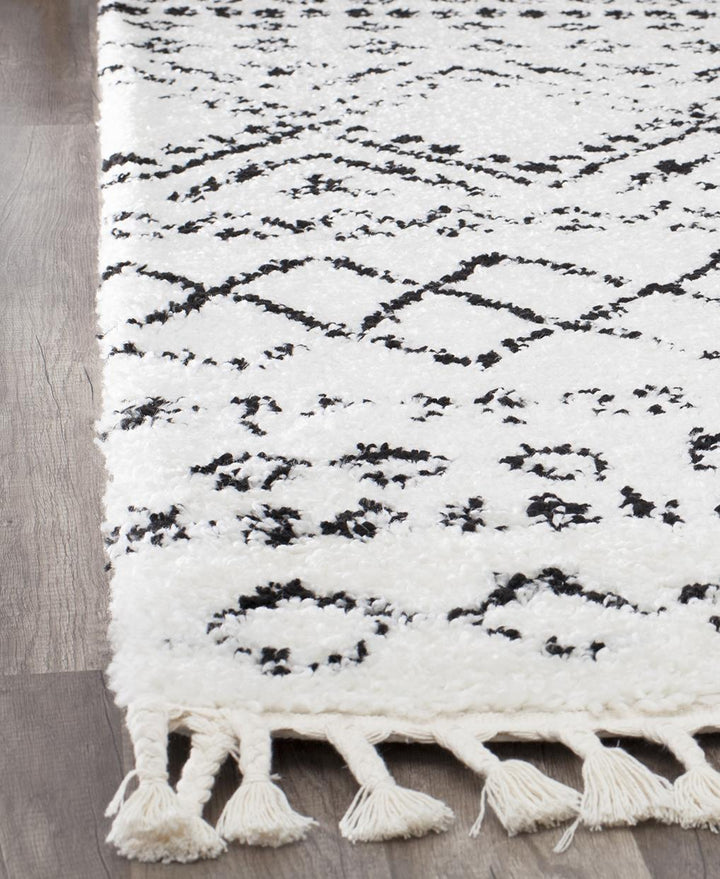 Elegant white tribal patterns -  White  -  8'0"x10'0"