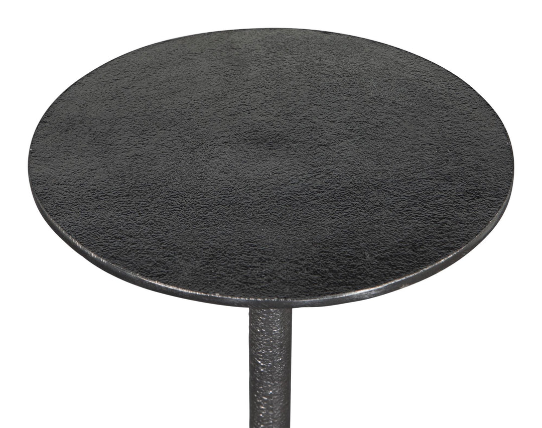 Classic round table by Ezrah with a touch of antiquity -  N/A