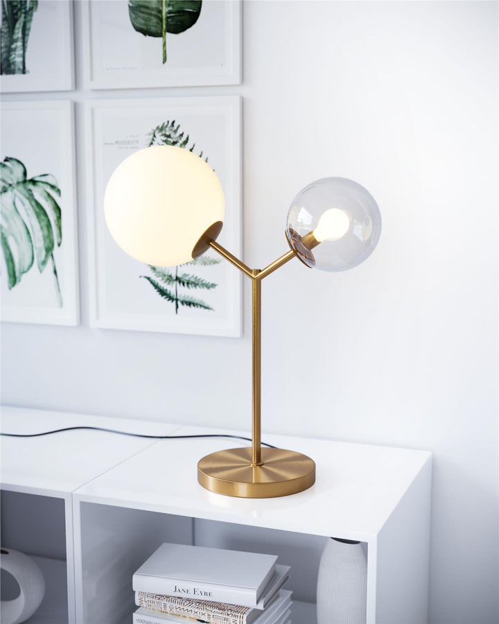 Constance's luxurious brass table lamp design -  N/A
