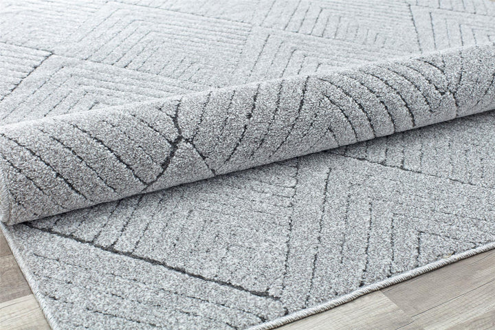 Contemporary gray rug by Chanai in soapstone -  Gray  -  5'0"x7'0"