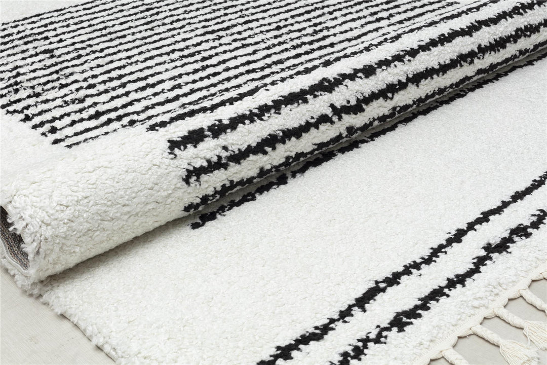 Stylish Snow Veil rug for minimalist designs -  White  -  8'0"x10'0"