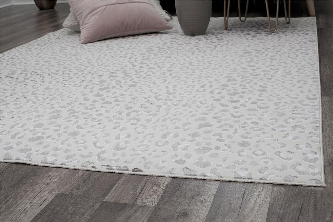 Modern white rug with snow leopard print -  White  -  8'0"x10'0"
