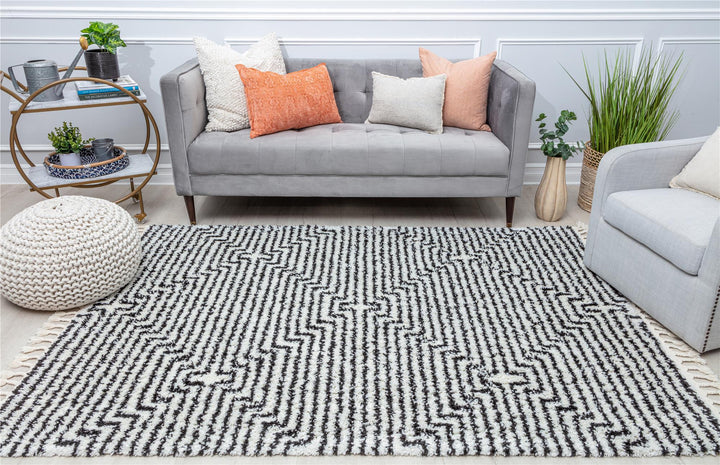 Modern white stripe diamond rug -  White  -  5'0"x7'0"
