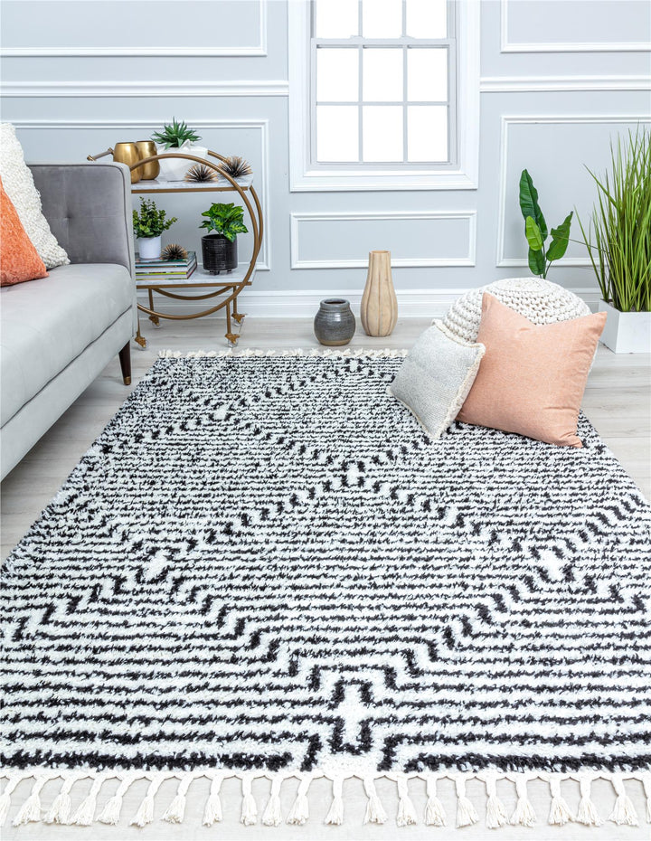 Night Odyssey contemporary white area rug -  White  -  5'0"x7'0"