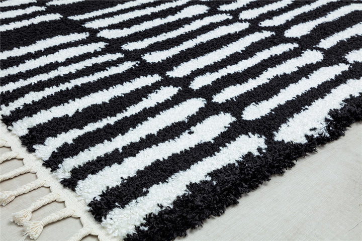 Best black rugs with stripe patterns -  Black  -  5'0"x7'0"