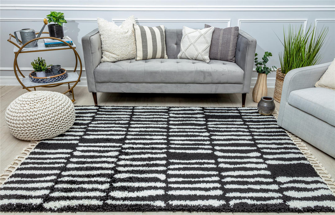 Modern black geometric rug designs -  Black  -  8'0"x10'0"