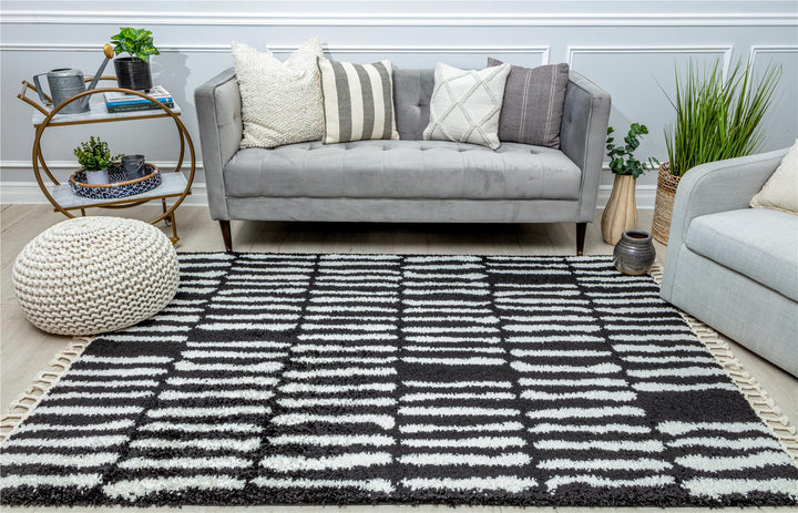 Modern black geometric rug designs -  Black  -  8'0"x10'0"