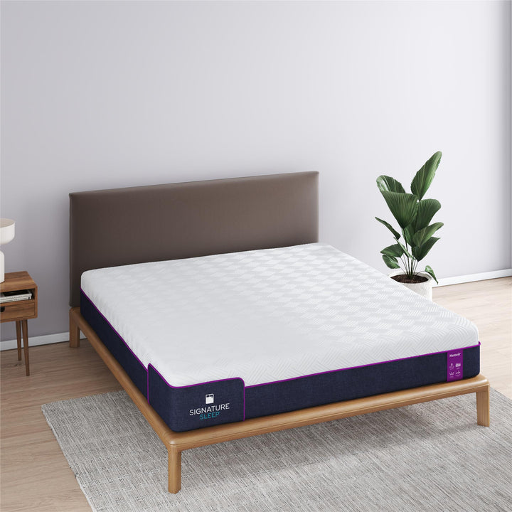 Memoir 12 Inch Memory Foam Mattress Relieves Pressure Points - White - King