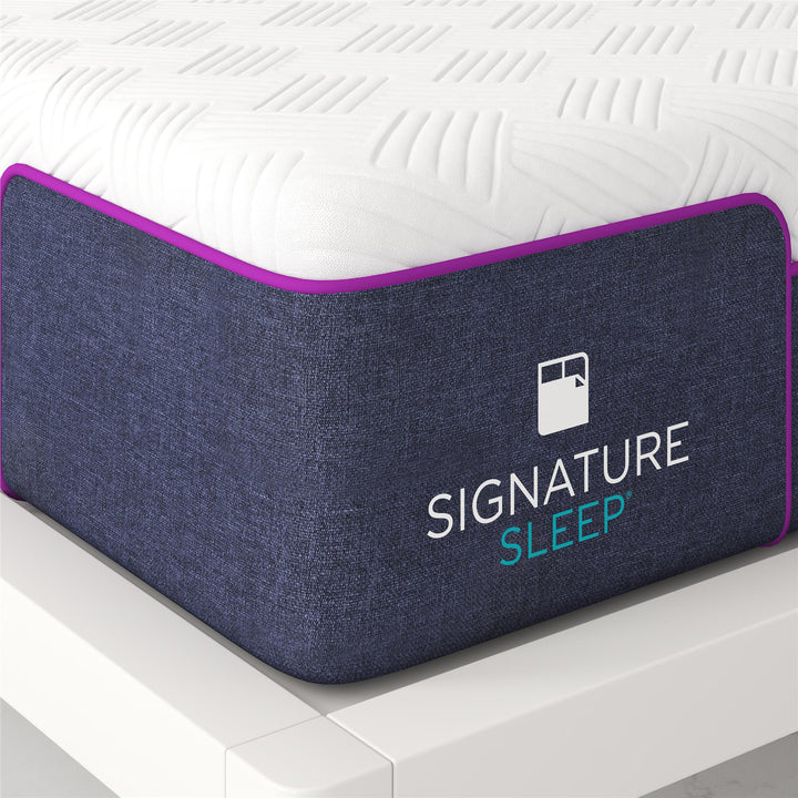 Memoir 12 Inch Memory Foam Mattress Relieves Pressure Points - White - King