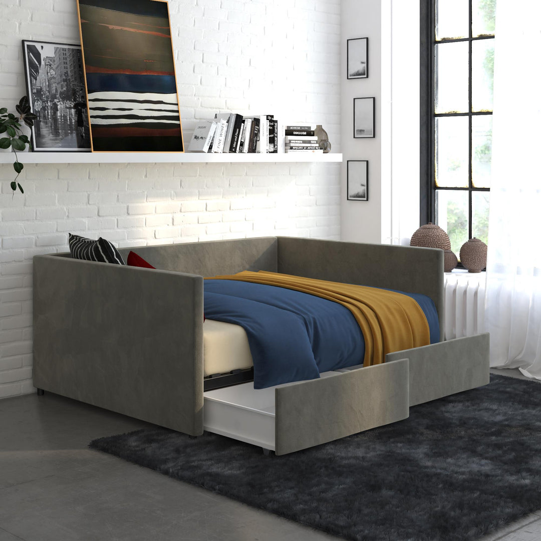 Daybeds with Storage Solutions – RealRooms