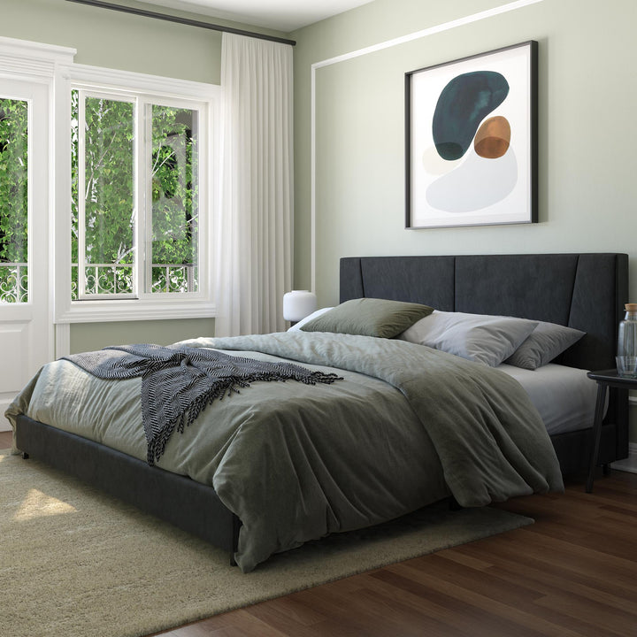 velvet bed with tufted headboard - Black - King Size
