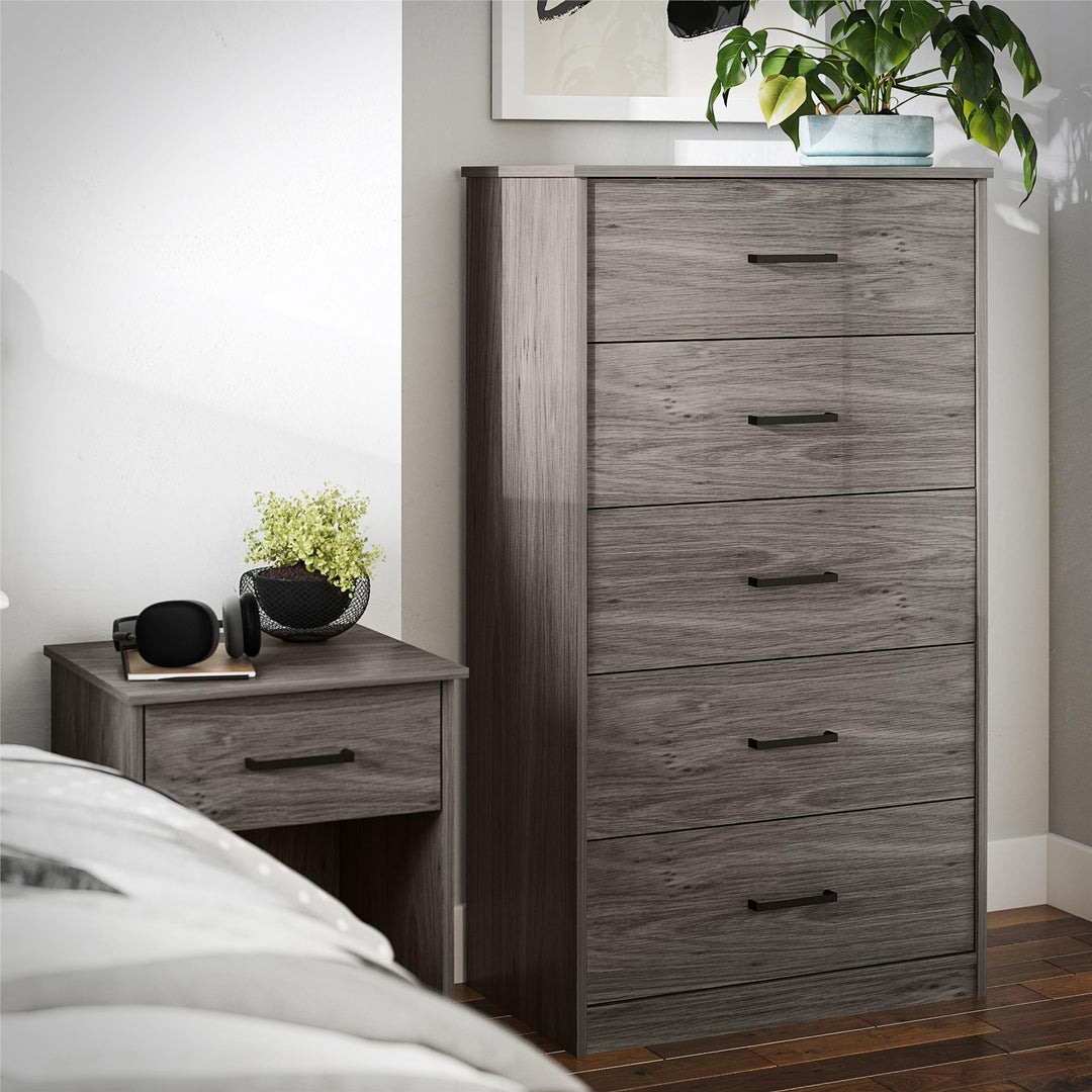 Modern 5 Drawer Edgewater bedroom storage -  Gray Oak