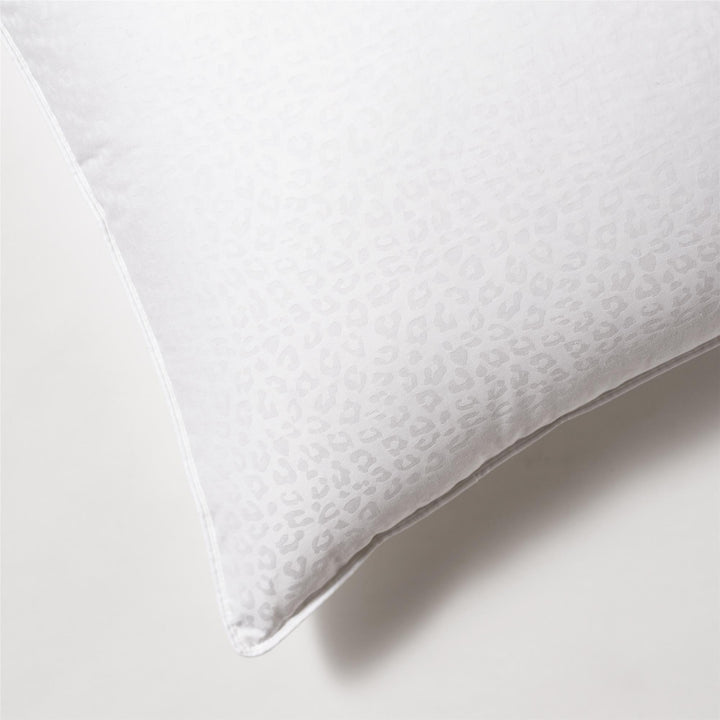 Decorative white down pillow - Standard Size
