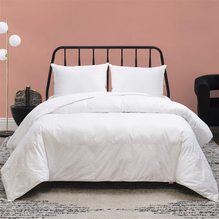 Warm and cozy comforter - King size