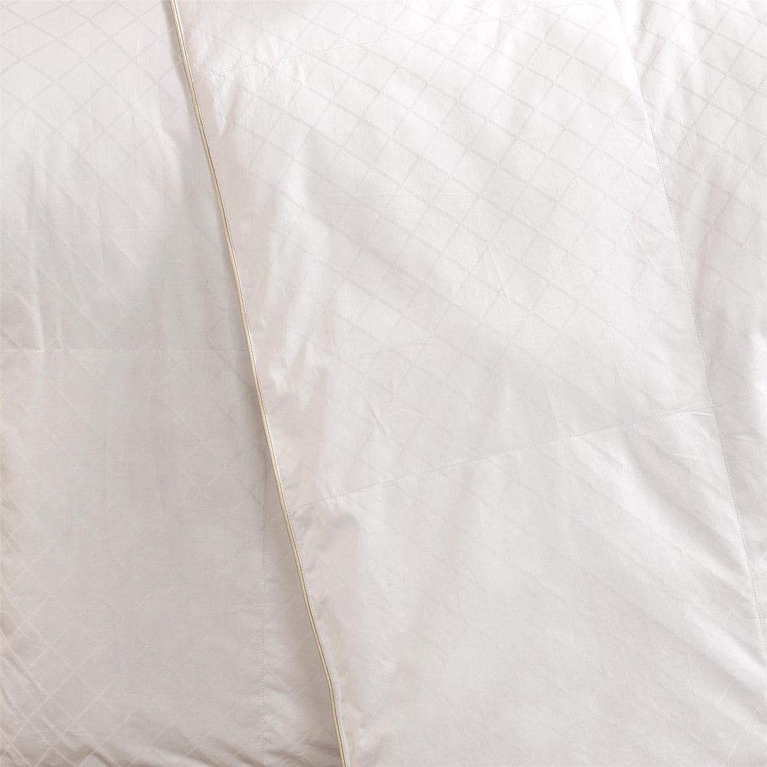 All-season comforter - King size