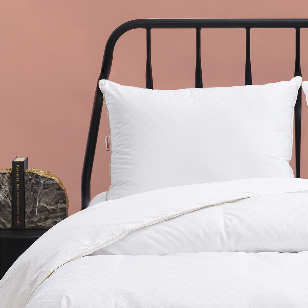Luxury pillow with accent - King Size