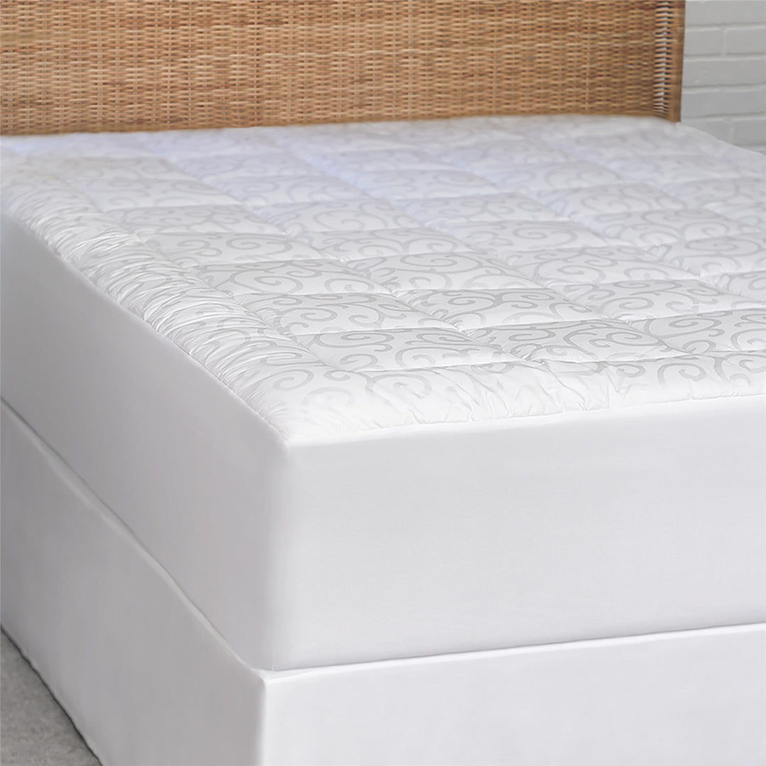 Soft and comfortable mattress pad - Twin size