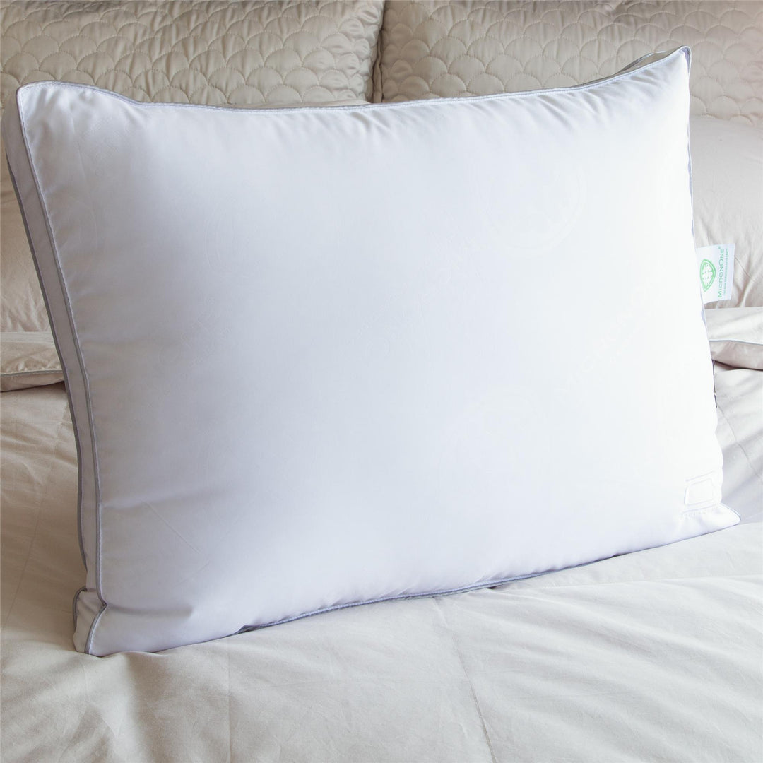 White Gusseted pillow - Queen Size