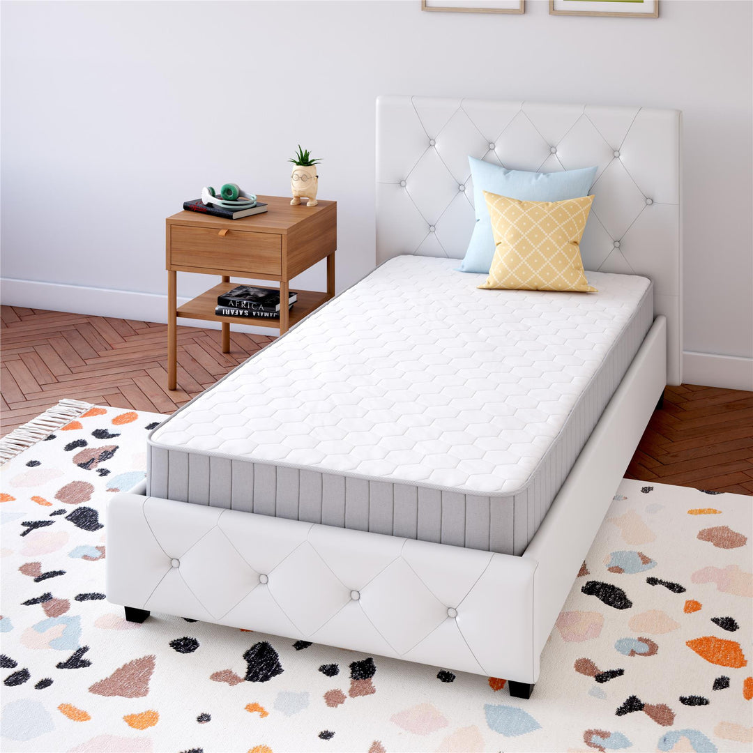 Mattress with 8" wrapped coils - White - Twin