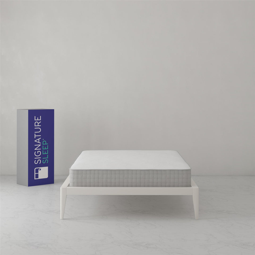 Mattress with 8" pocket coil springs - White - Full