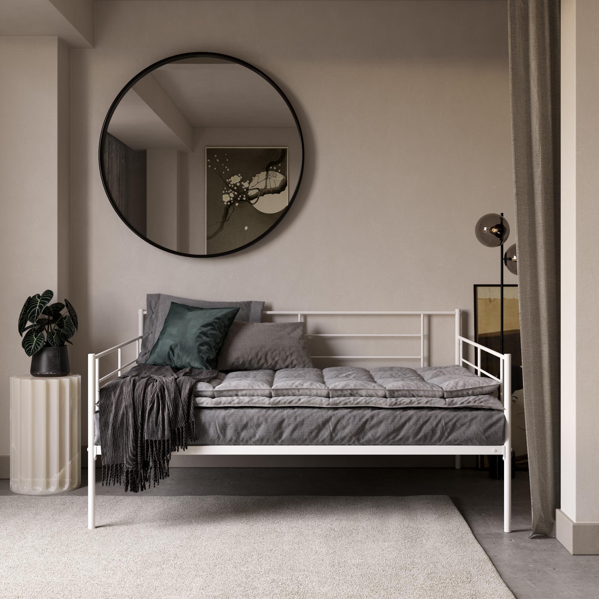 Praxis Metal Daybed with Steel Frame and 14