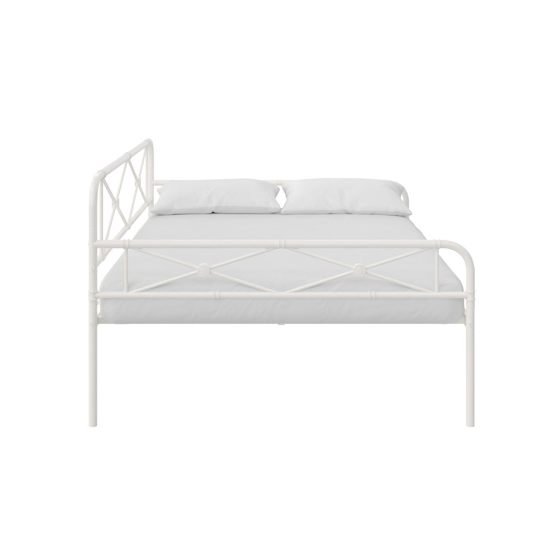 Allysa Metal Daybed with Steel Frame - White - Full