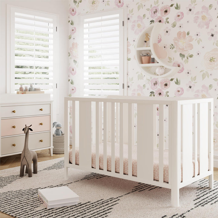 Crawford Curved Post 3 in 1 Crib with Adjustable Heights - White