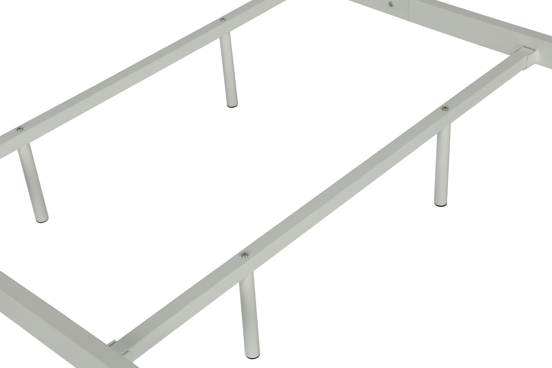 Jenny Lind Metal Bed with Twist Spindles - White - Full