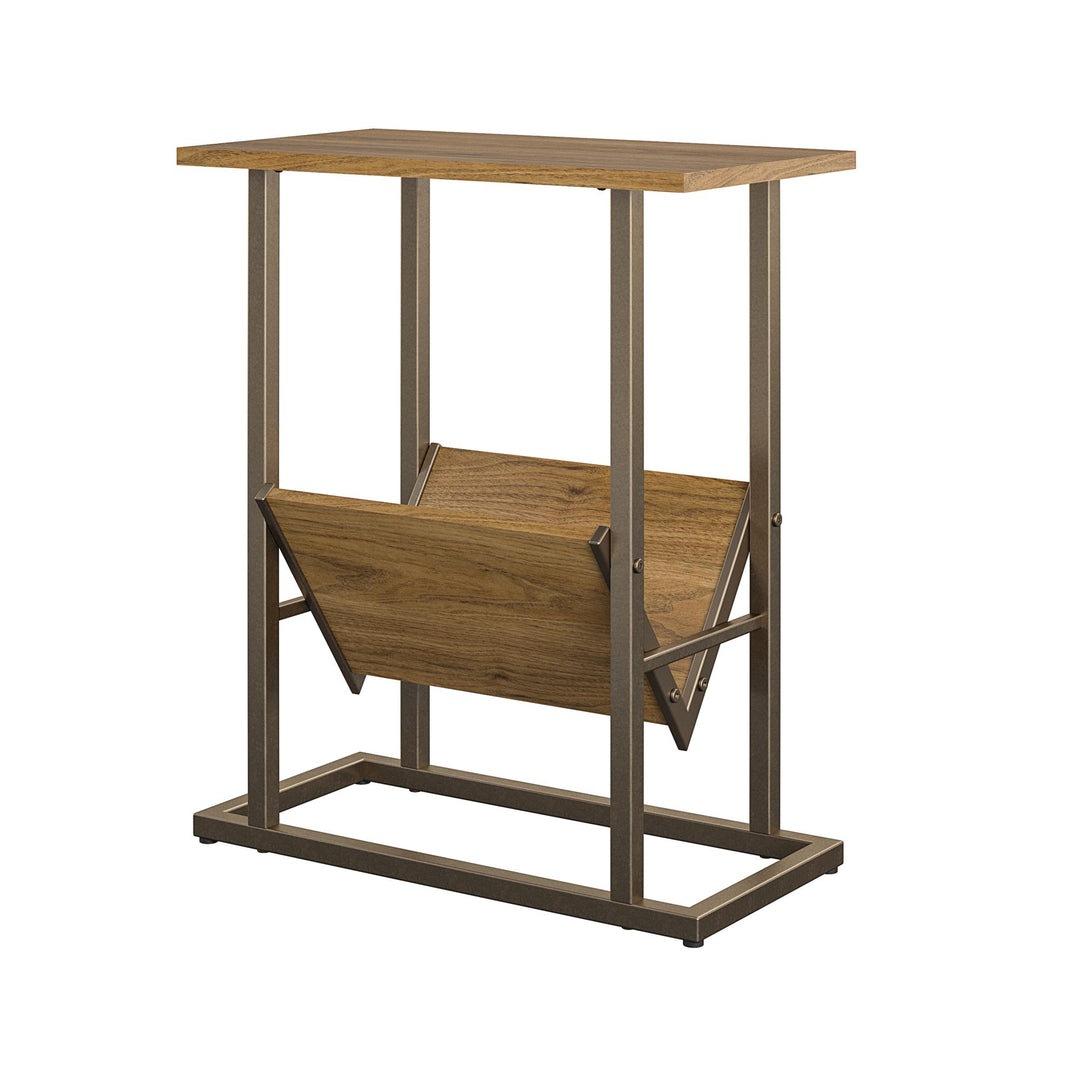 Durable Regal wooden table -  Walnut