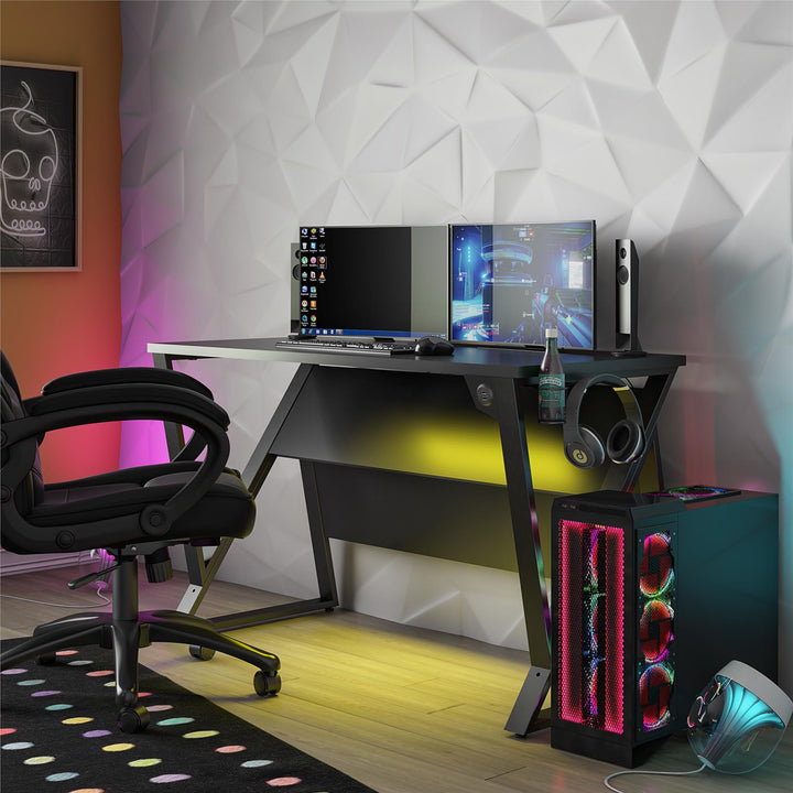 Stylish Height Adjustable Gaming Desk -  Black