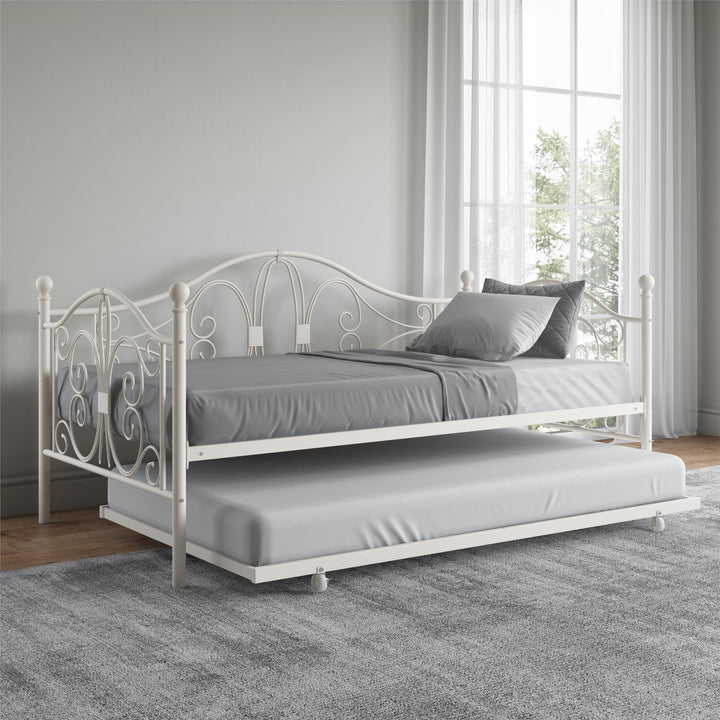 Victorian Metal Daybed with Trundle Set -  White  -  Twin